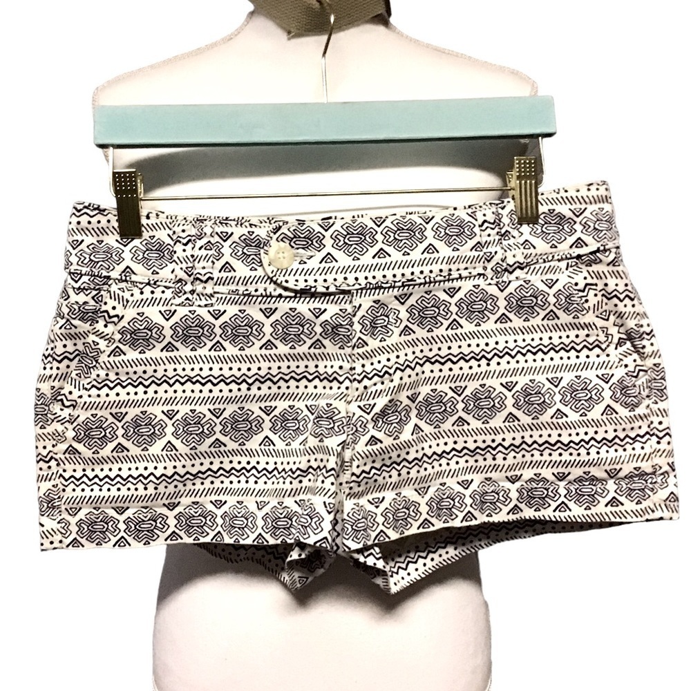 RED Camel 98% cotton stretch shorties Size 7 Junior